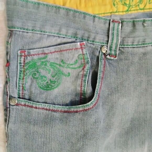 Jinzu Denim Men's Shorts Gray with Red and Green Embroidery Sz 44 - Picture 4 of 10